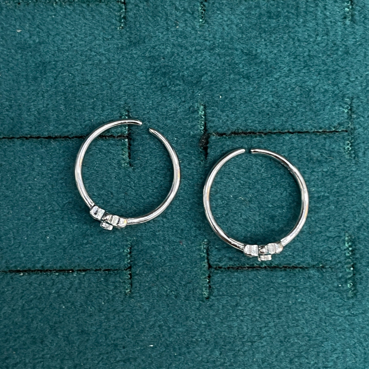 92.5 Sterling Silver CZ Flower Toe Rings for Women