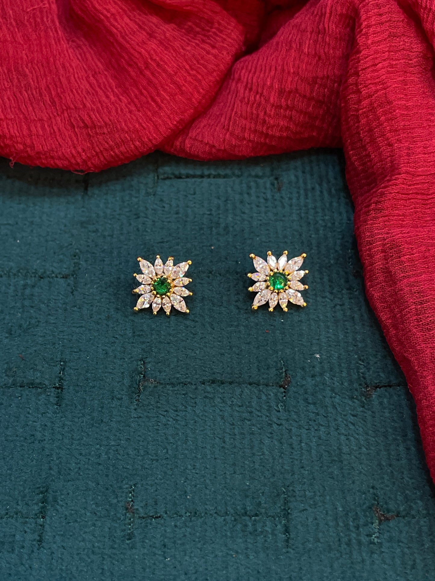 925 Silver Gold Plated Emarald Stud