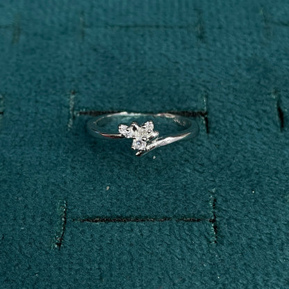 92.5 Silver Clear Stone Floral Ring for Women
