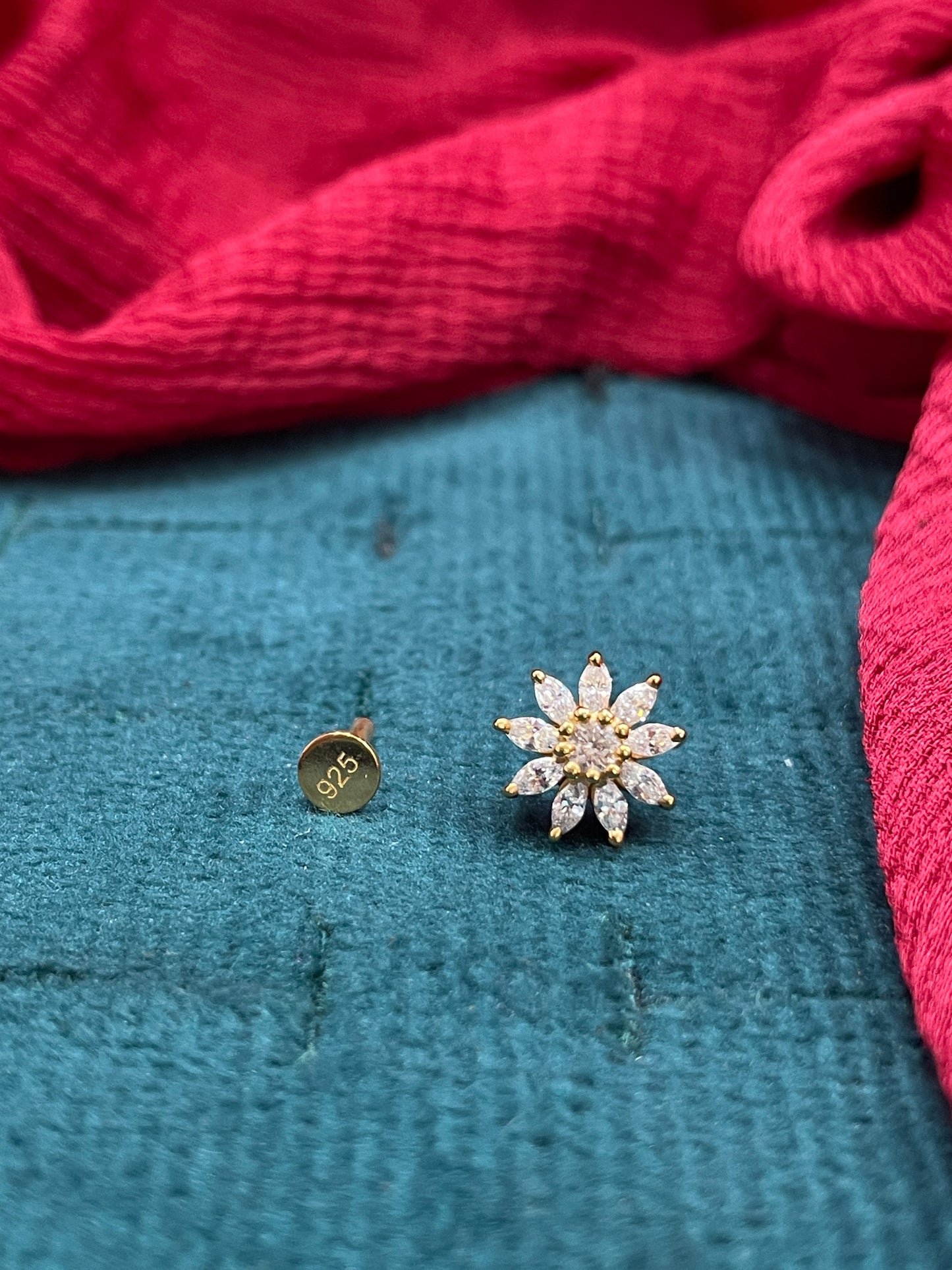 925 Silver Gold Plated Daisy Nosepin