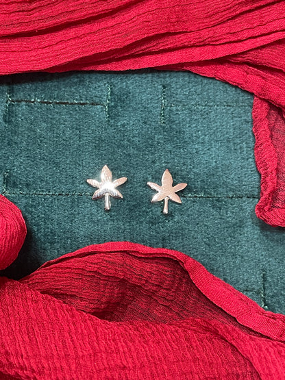 92.5 Silver Leaf Earrings for Women | Stylish Nature-Inspired Design | Elegant Daily Wear Jewellery