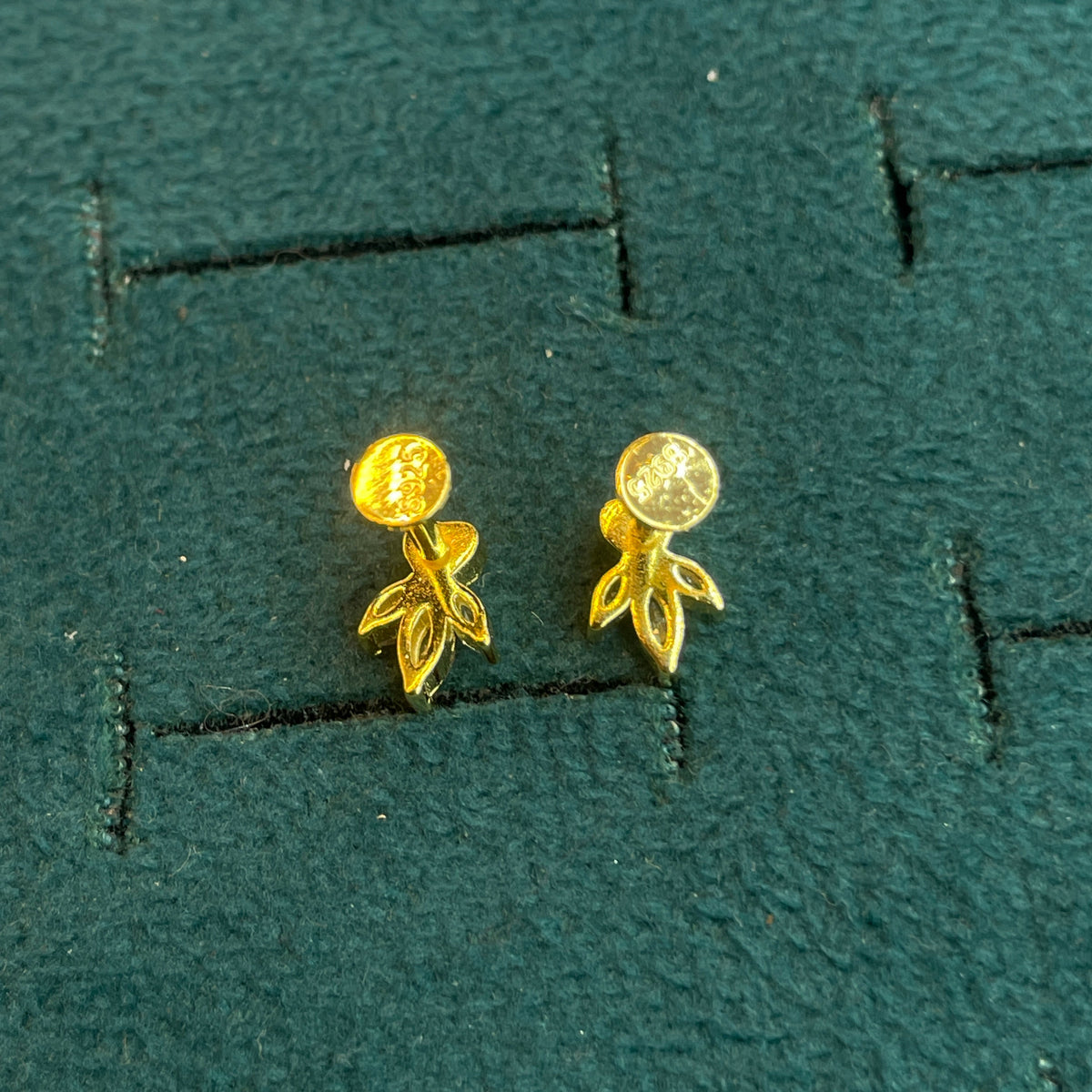 92.5 Silver Gold-Toned Heart & Leaf Studs Pair