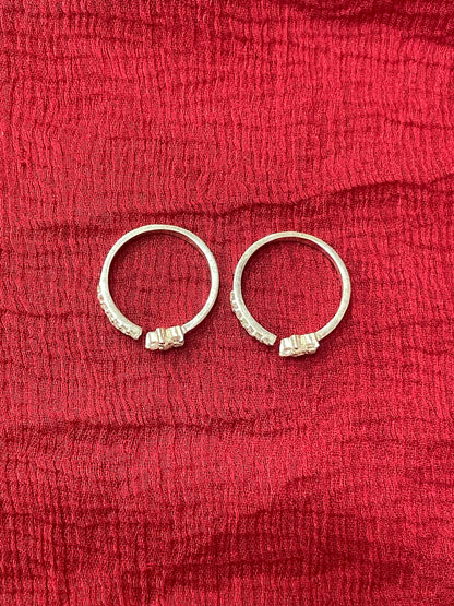 92.5 Silver Floral White Stone Toe Rings | Elegant Classic Design | Jewellery