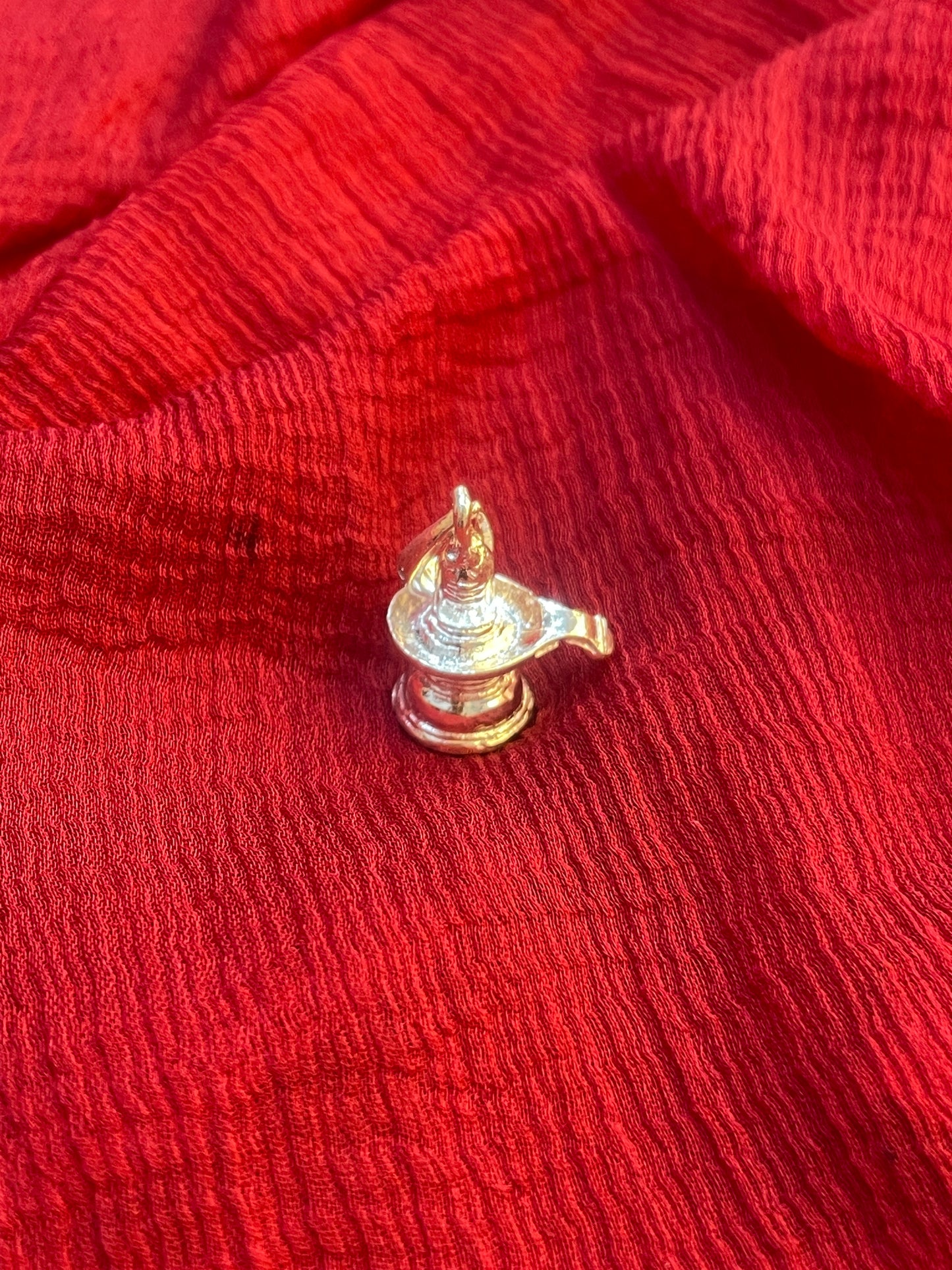 92.5 Silver Shiva Lingam Design Pendant for Men & Women – Traditional Temple Style