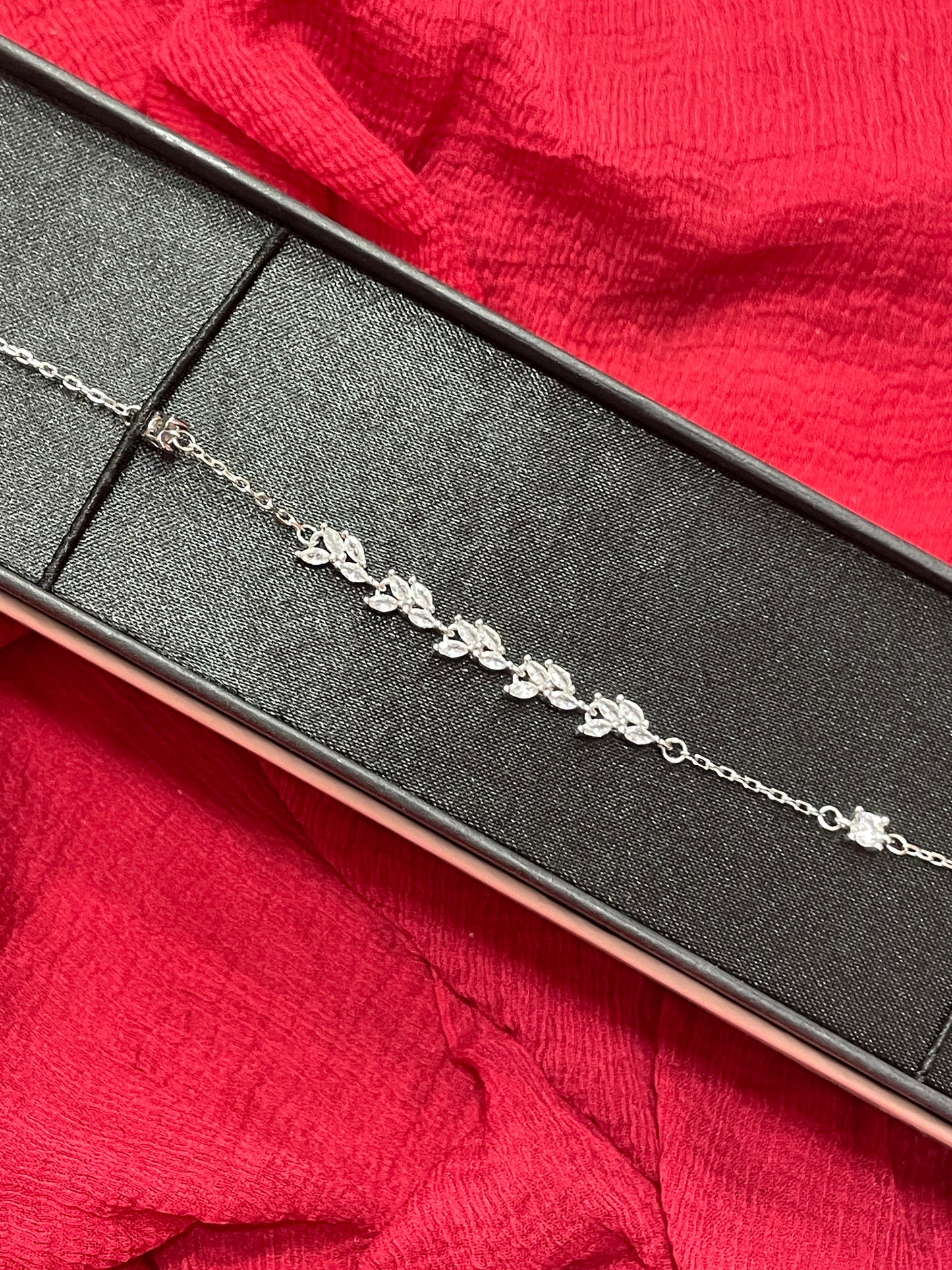 92.5 Silver Leaf Bracelet 8 Inches | Premium Stylish Nature Inspired Design | Jewellery