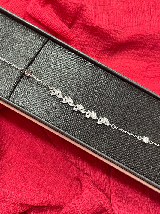 92.5 Silver Leaf Bracelet 8 Inches | Premium Stylish Nature Inspired Design | Jewellery