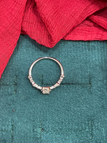 92.5 Silver Minimal Solitaire Ring