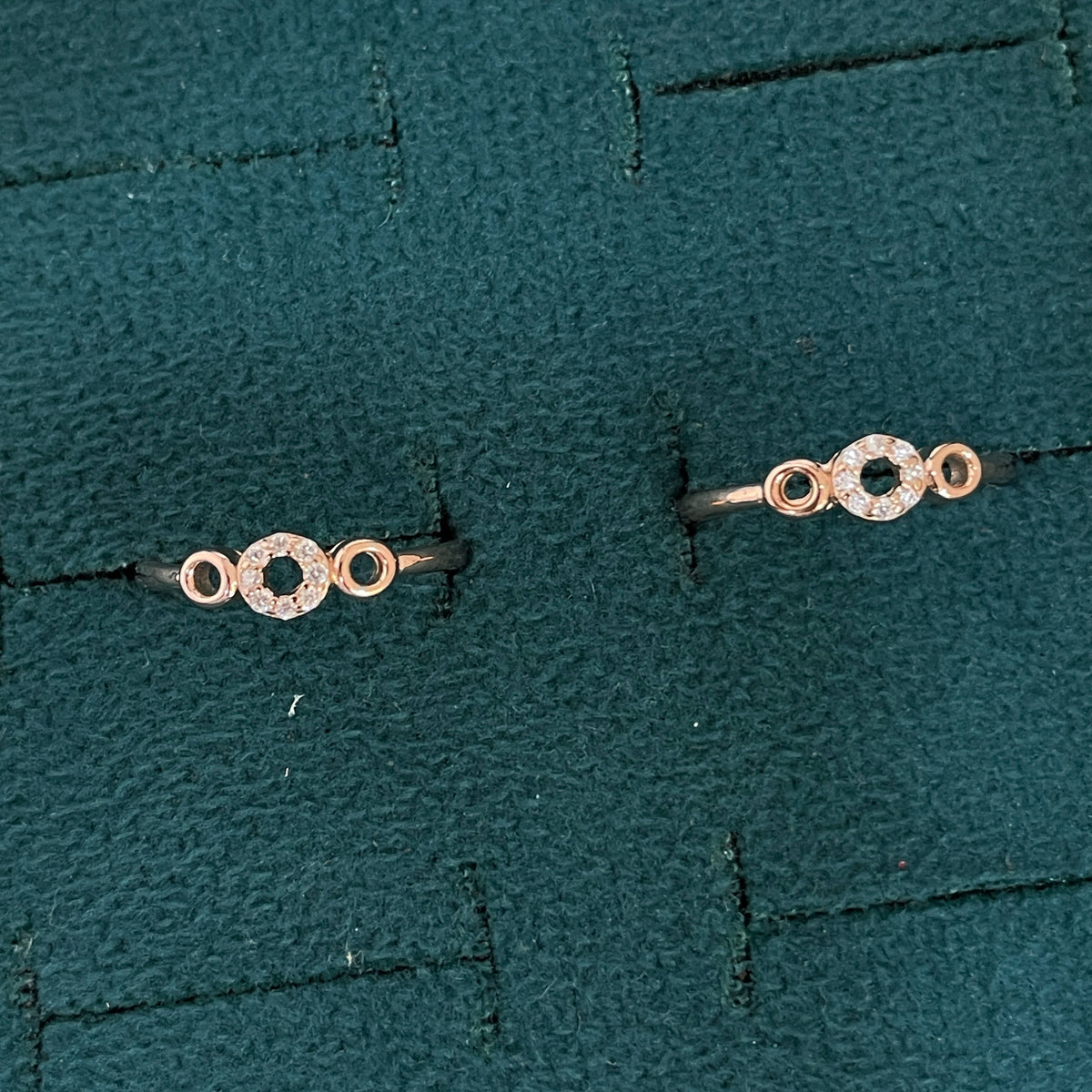 92.5 Silver Rose Gold Plated White CZ Circle Toe Rings