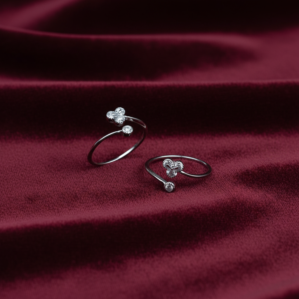 92.5 Sterling Silver Clover Toe Rings for Women | Lucky Charm Floral Design