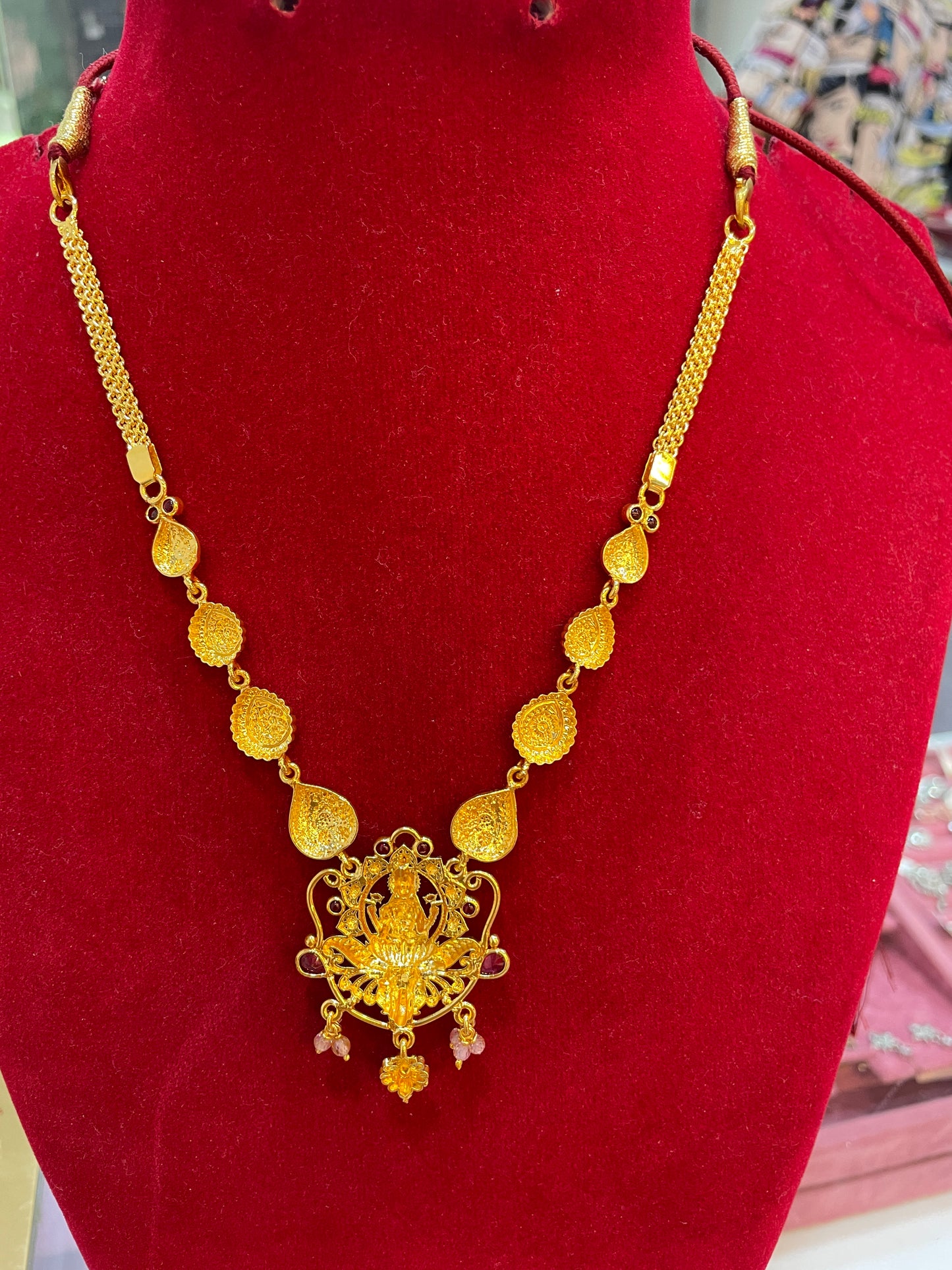 92.5 Silver Gold Plated Lakshmi Temple Pendant Necklace