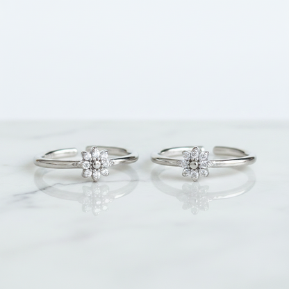 92.5 Sterling Silver CZ Daisy Cluster Flower Toe Rings for Women