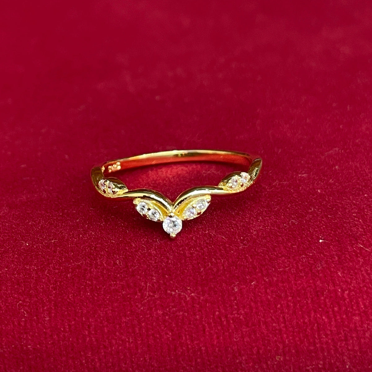 92.5 Sterling Silver Gold Plated Marquise Leaf Finger Ring