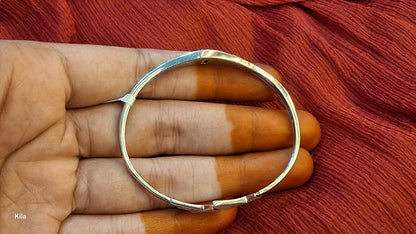 92.5 Silver Triangle Bracelet | Stylish Modern Design | Elegant Jewellery