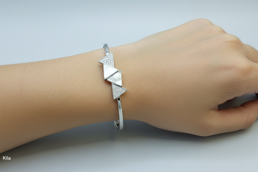 92.5 Silver Triangle Bracelet | Stylish Modern Design | Elegant Jewellery