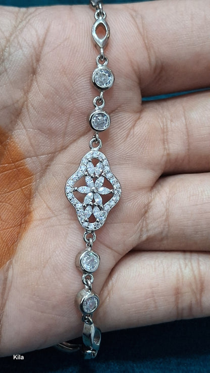 92.5 Silver Bracelet | Stylish Minimal Design | Elegant Jewellery