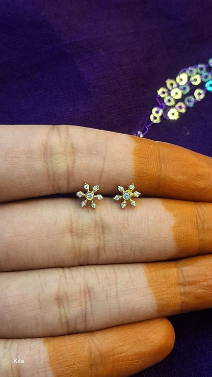 6 Petal Nose Pin (Single Piece) | Stylish Floral Design | Elegant Jewellery