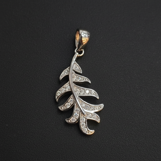 92.5 Silver Fancy Leaf Pendant | Stylish Nature Inspired Design | Jewellery